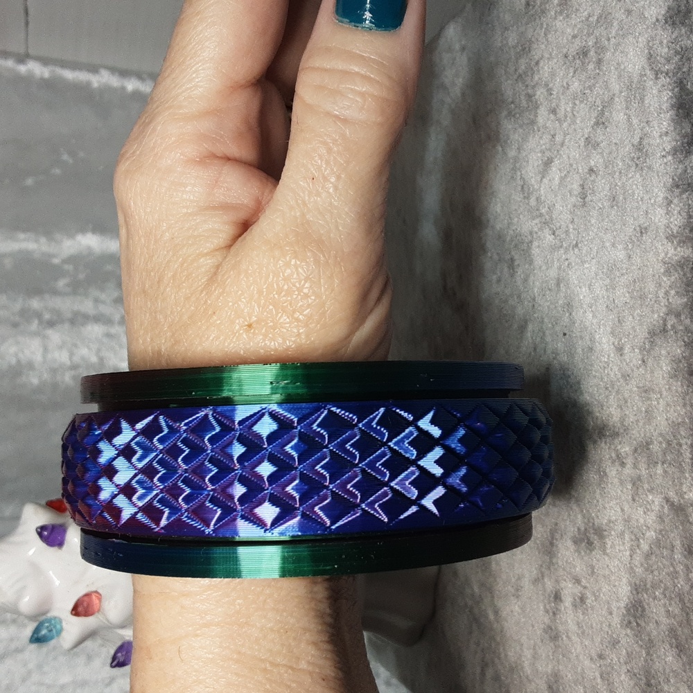 Handmade Fidget Bracelet 3D Printed  8.5" Around